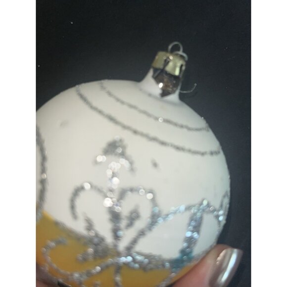 2 Boxes Christmas Ornaments 8 Bulbs Vintage Imperial Gold White POLAND - Picture 7 of 8